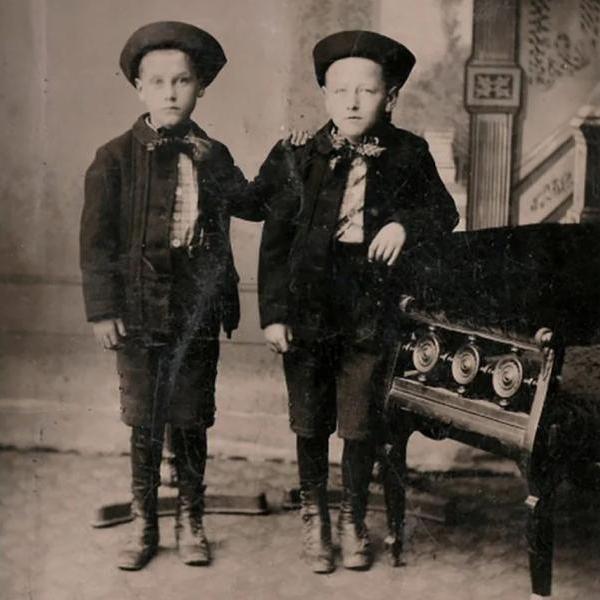 Мода 19-го века на посмертные фото: для чего они это делали?